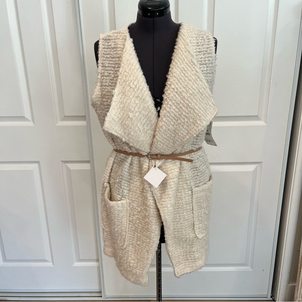 NWT Zara Basic Cream Textured Cardigan
